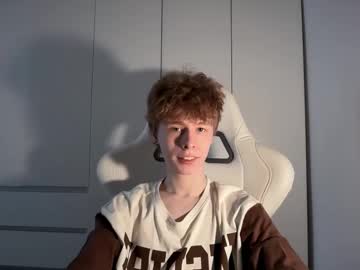 Wawesuck, 19 years old, Goal: show feet #skinny  #feet  #teen  #young #new - Next Goal: take off your shirt, webcam photo