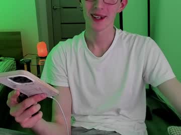 white_vibee - Live Male Cam – Free Gay Cam Show