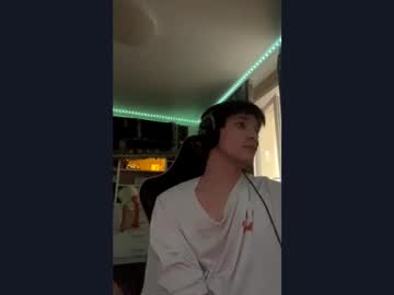 Whitekingg, GOAL: " GOAL: 🌸'll take off my T-shirt and show you my tattoos <3 💃  let's immerse ourselves in softness, comfort, and a beautiful mood.. #guy #18 #ahegao #teen #young " [29 tokens left], webcam photo