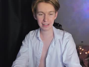 Y0ursteve, 20 years old, Merry Christmas and a Happy New Year! tip goal: eye contact [9 tokens left] #ginger #18 #young #new #feet, webcam photo