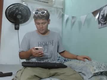 Yoel_smith78, GOAL: My first show cum [500 tokens remaining] Welcome to my room! #bigcock #twink #sissy #new #cum, webcam photo