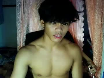 Yourboycumrain, 18 years old, HEY BABY NEW HERE? #asian #bigcock #new #cum #muscle [1050 tokens remaining], webcam photo