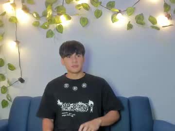 Zac_miller33, 20 years old, Hello, welcome too my room. SHOW CUM!! #twink #latino #findom #new #young [1200 tokens remaining], webcam photo
