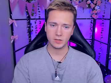 Zackhandsome, GOAL: GET NAKED [222 tokens remaining] Check my bio! #cum #new #18 #bigcock #cute, webcam photo