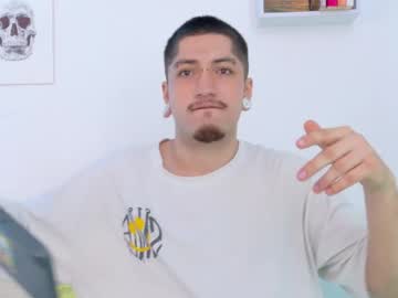 Zahir_raw, 22 years old, Music and art #new #guynextdoor #feet #piercings #chill, webcam photo