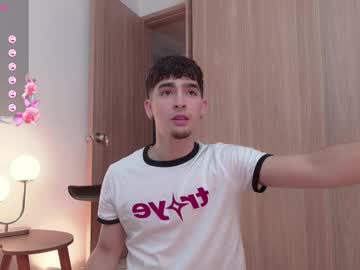 zenn_rush – Watch Him Jerk, Strip, & Show It All