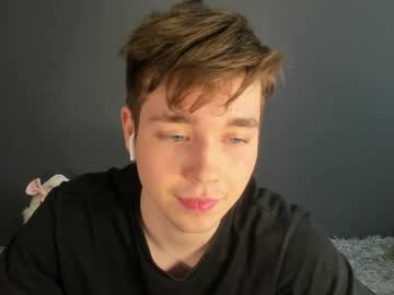 Zeriixx, 18 years old, swipe fingers slowly over abs [29 tokens left] #18 #young #new #bigcock #cum, webcam photo