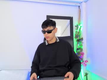 Zeus_blaze, GOAL: hi sexy guy [15 tokens remaining] Cuerpo delgado y tentador, miradas que encienden y un toque travieso que no te dejará escapar 😏 #new #gay #bigcock #18 #feet, webcam photo