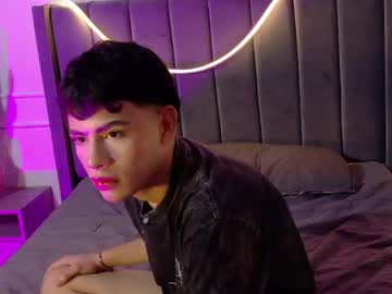 Zeyn_smith, 18 years old, GOAL: Sexy Dance [86 tokens remaining] ✨ CUTE 18YO TWINK ✨ White skin, pink lips & handsome face 💋 Gay & Versatile latino boy! Techno vibes & interactive show! 🎧 #18 #versatile #latino #cute #twink, webcam photo