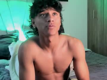 zyzz_1812 - Live Male Cam – Free Gay Cam Show